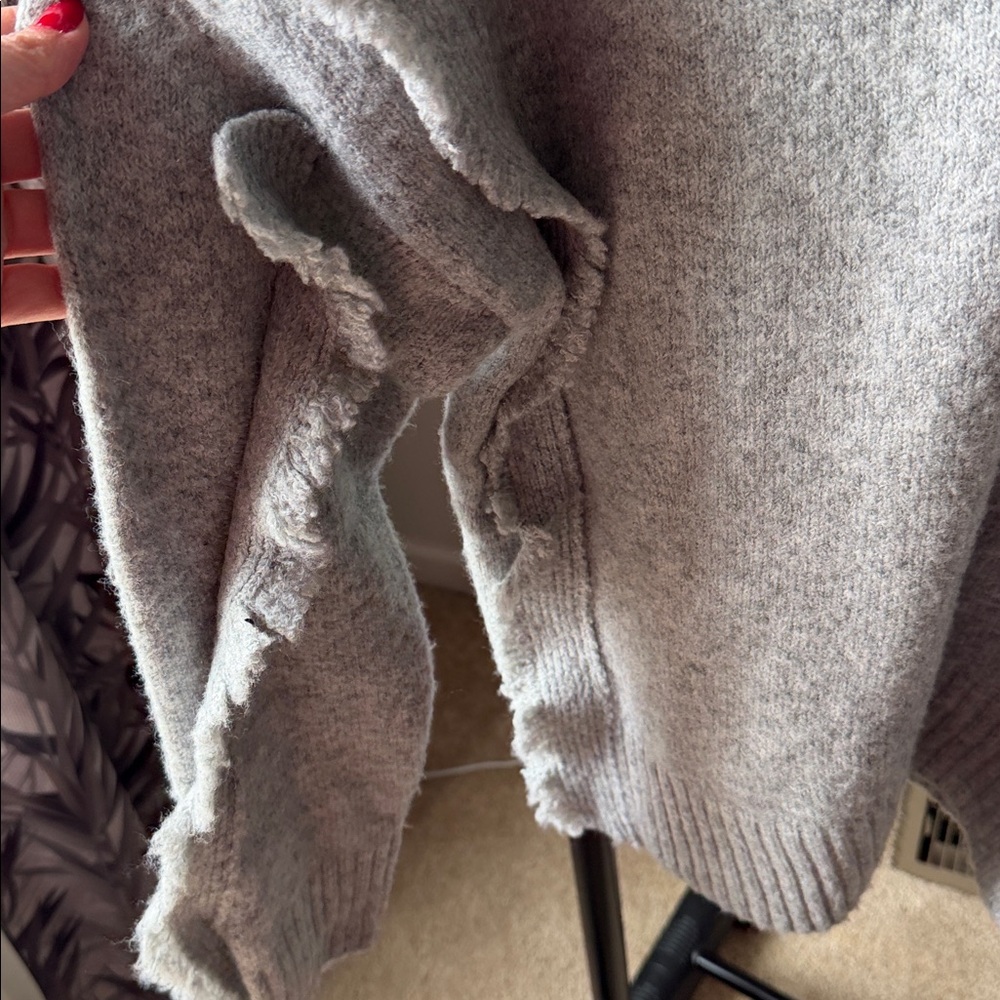 Bishop + Young Makenzie Fringe Pullover Sweater Oversized Size XS - Picture 6 of 7